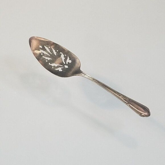 Wm A Rogers A1 Plus Pierced Pie Server Oneida 1936 Meadowbrook Silverplate - Picture 1 of 9